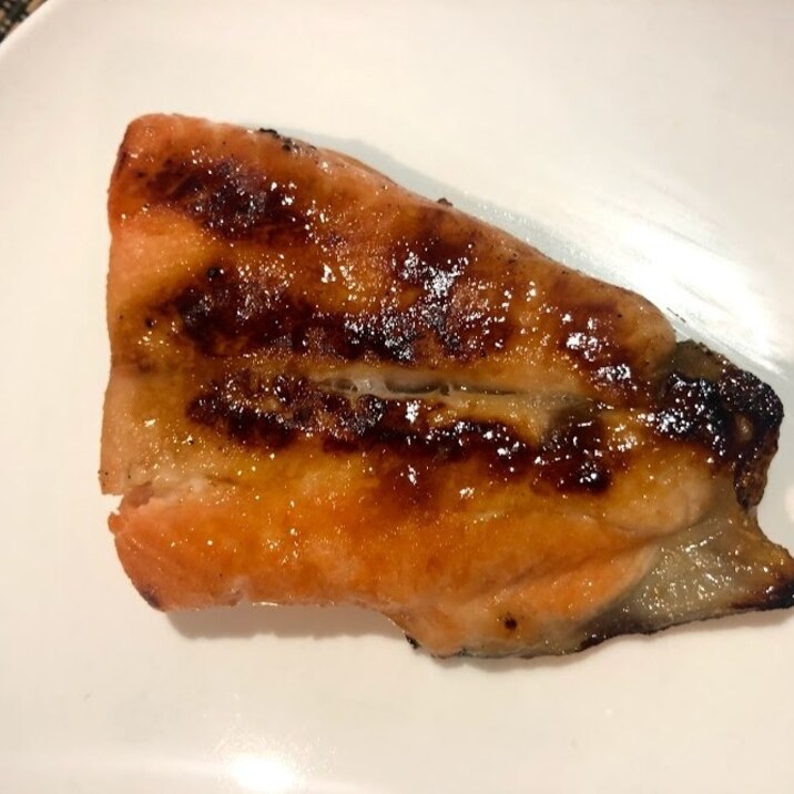 簡単★サーモンの味噌漬け(西京焼き)